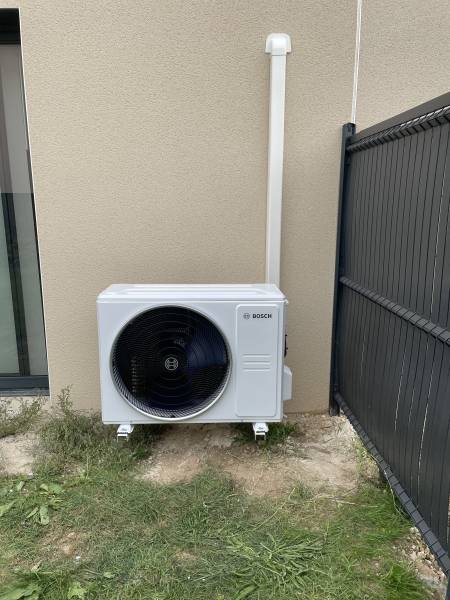 Installation d'un mono-split BOSCH sur la commune de Villieu-Loyes-Mollon