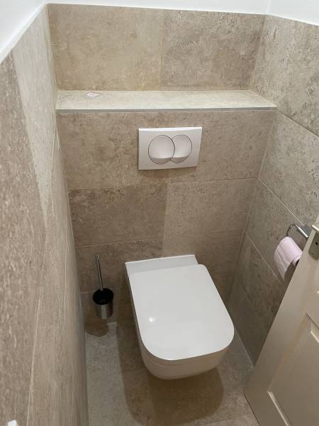 Remplacement d’un WC au sol par un WC suspendu GEBERIT !