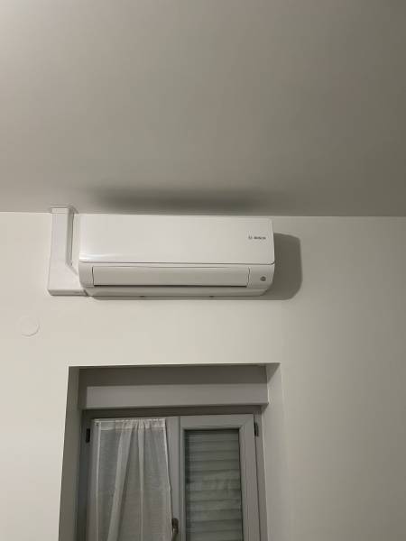 Installation Bosch Climate 5000m tri-split à Bettant (01)